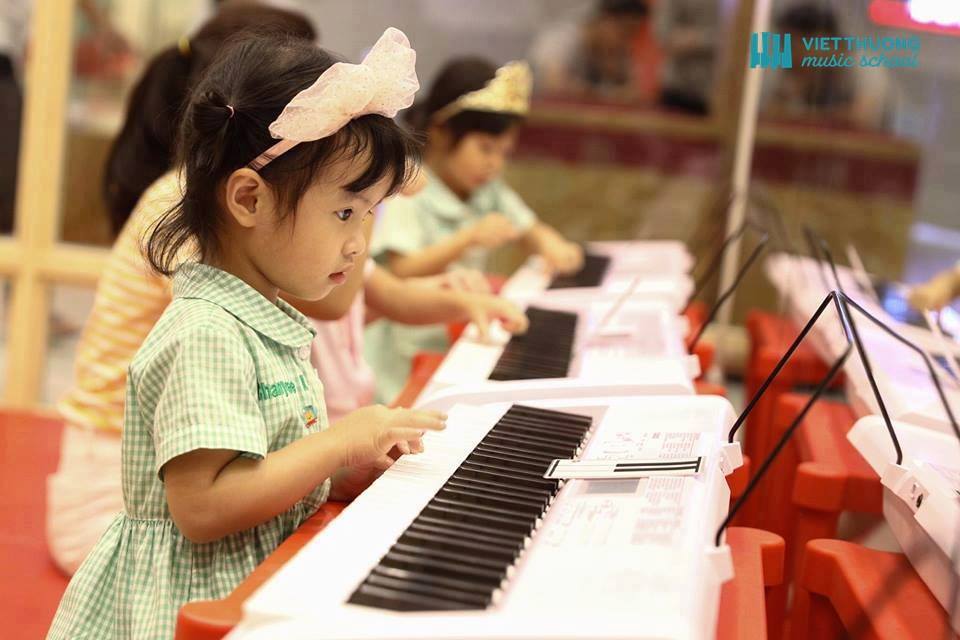 Cách chọn đàn Organ cho bé mới học đàn Organ
