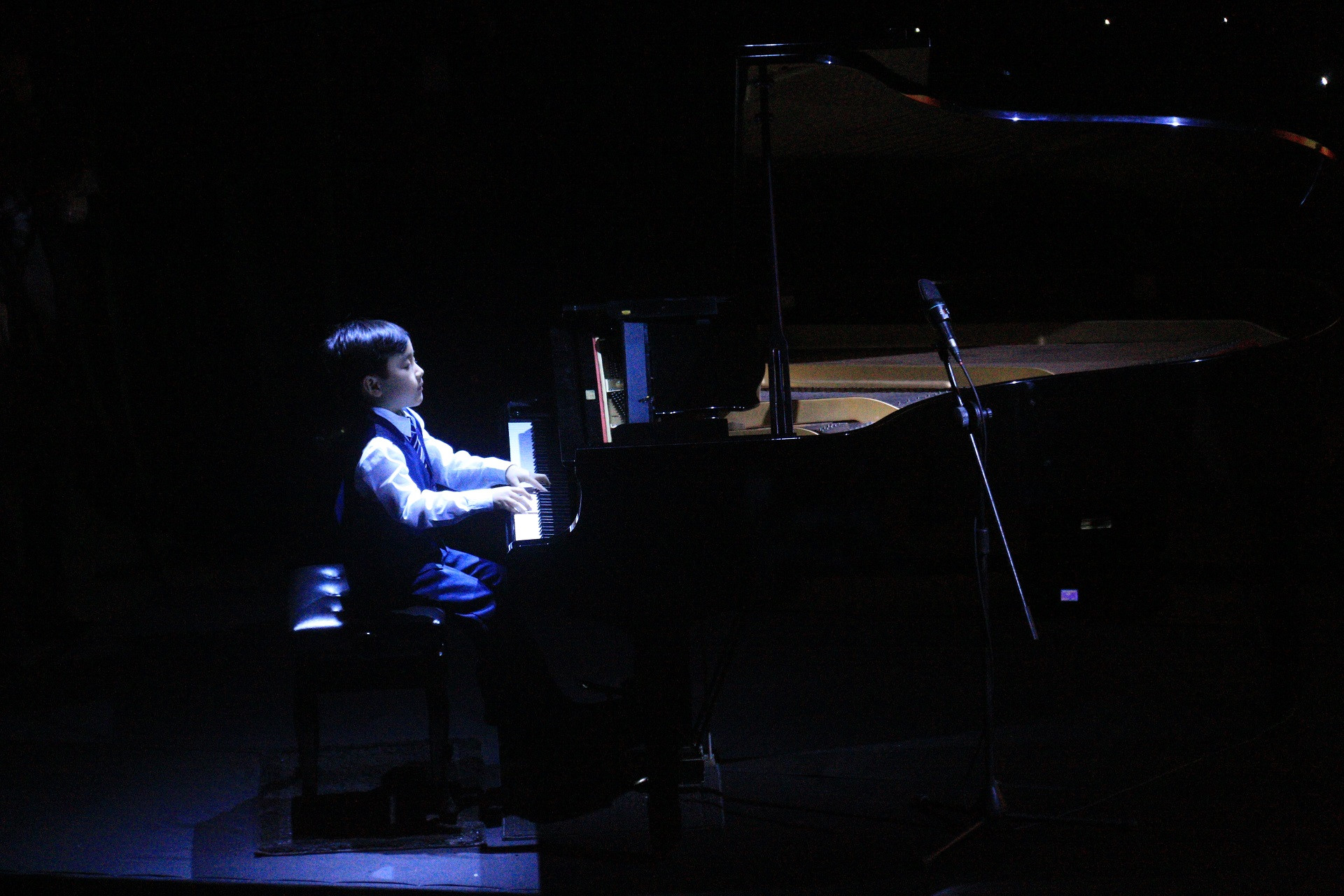 Hướng dẫn và Kinh nghiệm khi mua đàn Piano để luyện thi