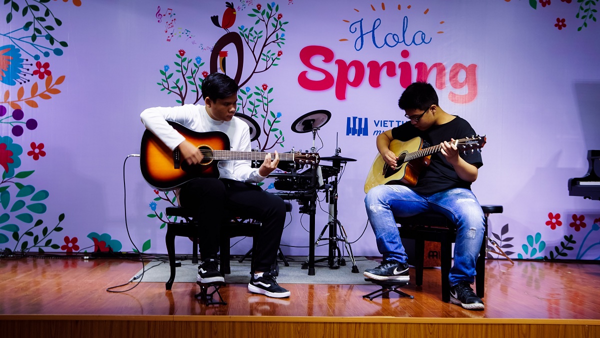 Ngày hội chào mùa xuân Hola Spring tại Việt Thương School