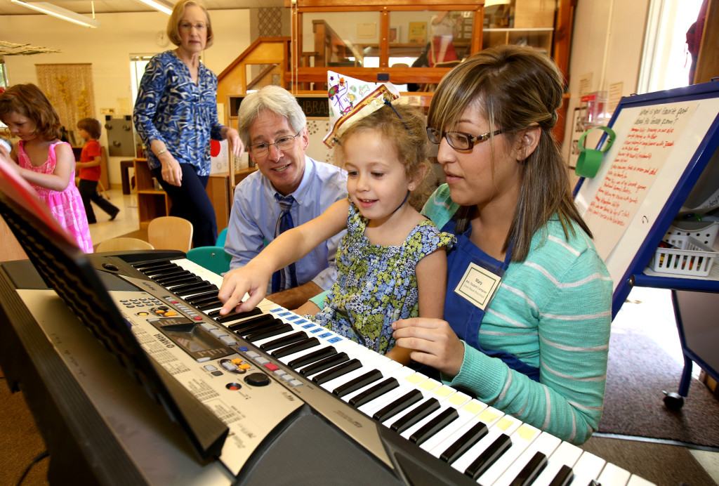 Bí quyết giúp bé rèn luyện kỹ năng đọc nốt khi học chơi Organ
