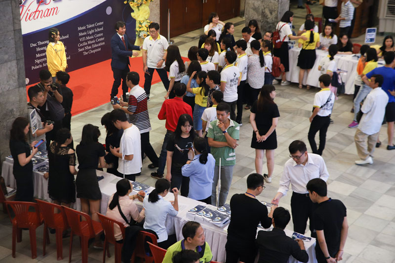 LCM hiện đang là một trong những chứng chỉ âm nhạc có giá trị trên toàn thế giới, do trường London College of Music cung cấp và được được Văn phòng Quản Lý Trình độ và Khảo Thí Quốc Gia Anh công nhận và đảm bảo