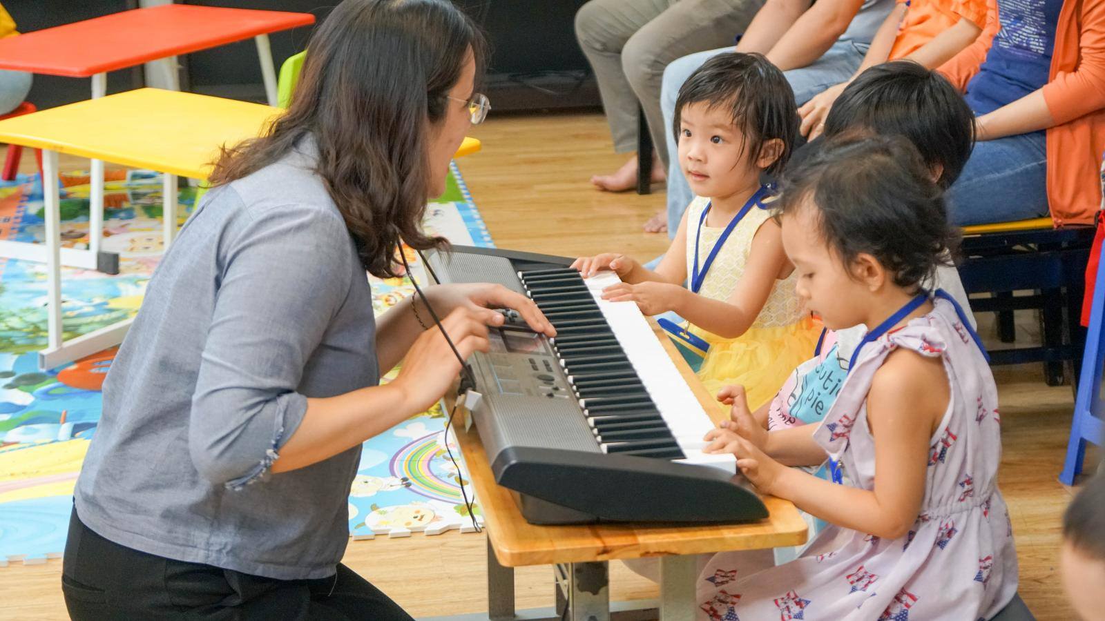 Các công cụ giảng dạy cảm thụ âm nhạc cho bé từ phương pháp Kodály