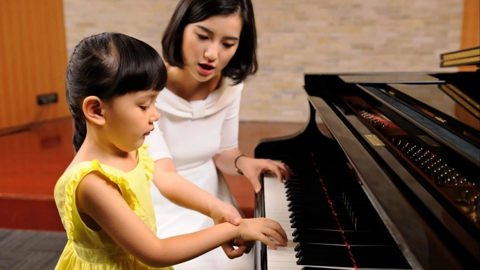 Hướng dẫn rèn luyện thực hành piano cho bé