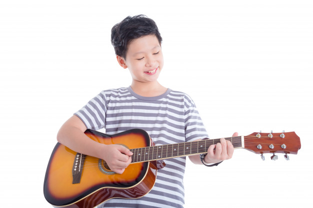 Phương pháp học guitar nào tốt cho con bạn?