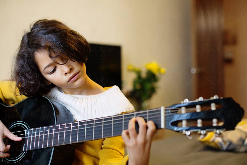 Piano và guitar: môn học nào dễ hơn cho người mới bắt đầu