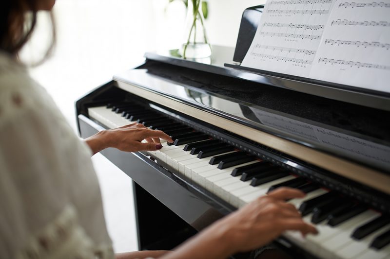 Khóa học đàn piano cho người lớn tại Việt Thương Music