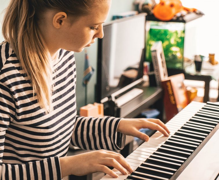 học piano phổ thông