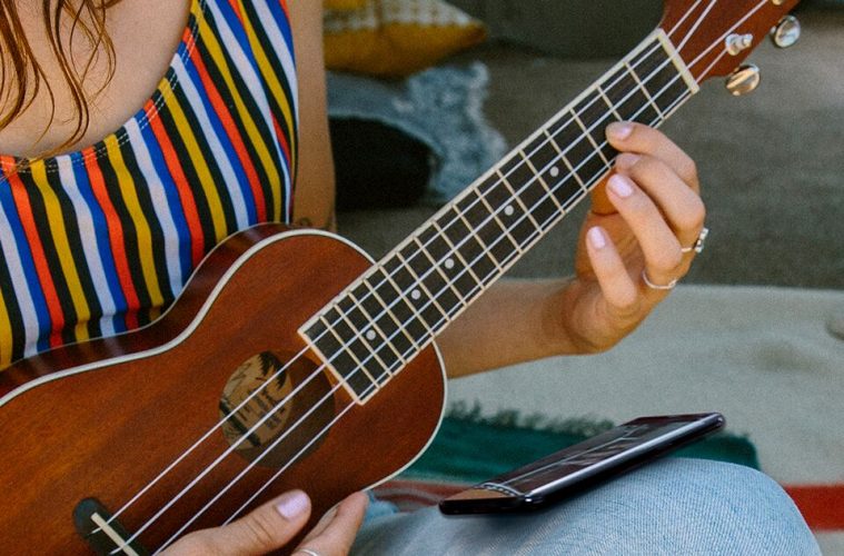 8 LỢI ÍCH CỦA VIỆC HỌC CHƠI ĐÀN UKULELE